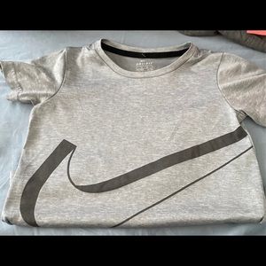 Nike boy shirt
